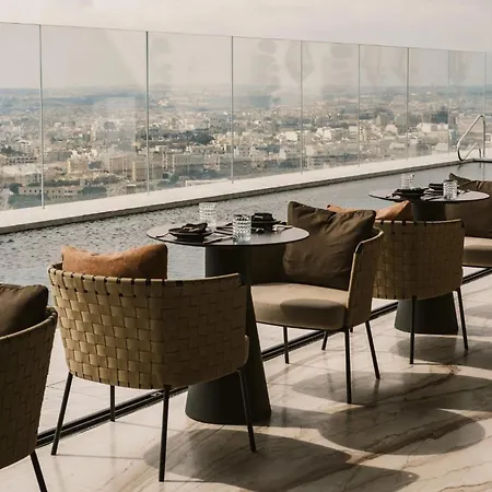27Th Top Floor Designer Apartment In Mercury Tower With Pool Access 公寓